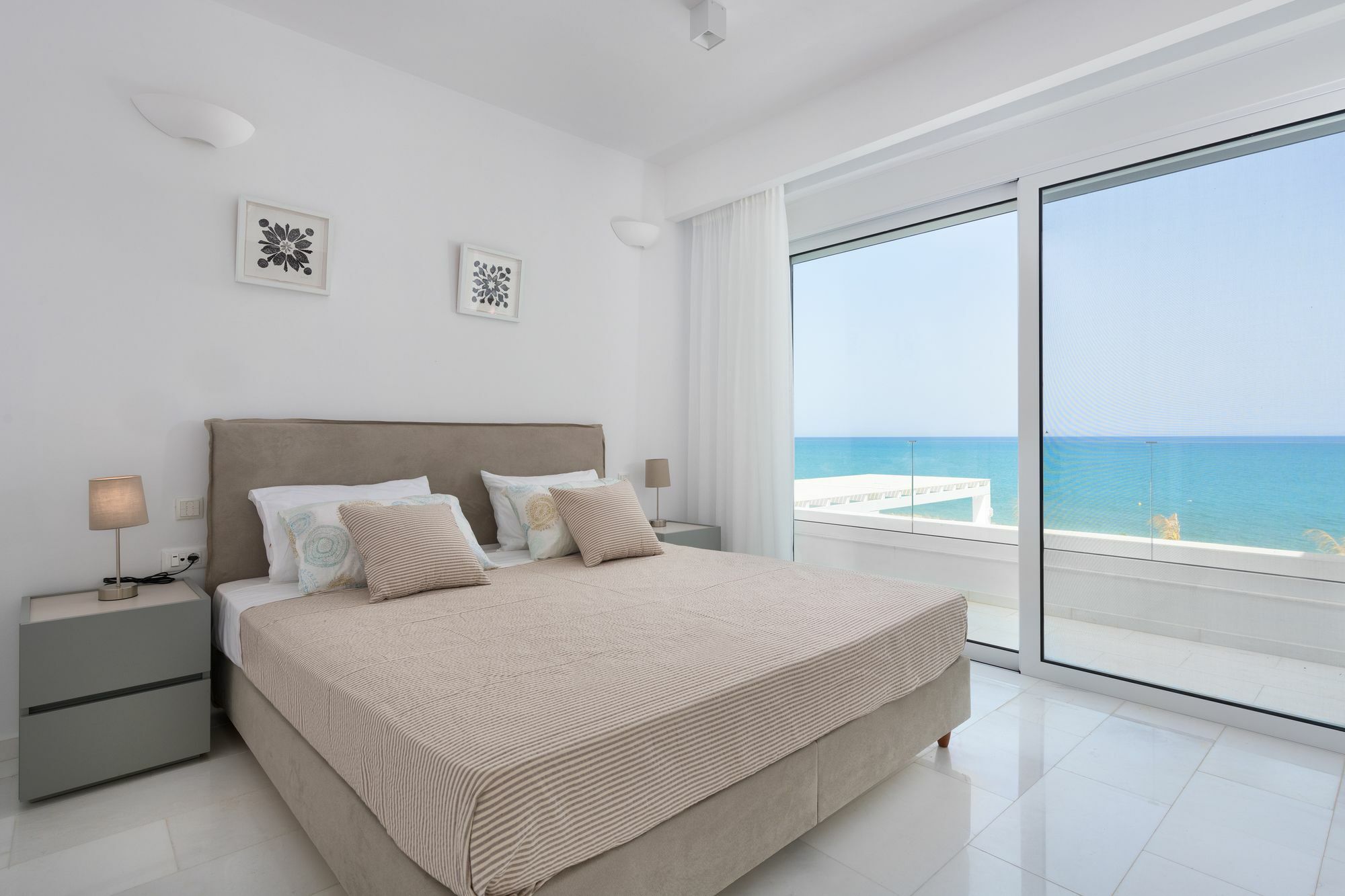 Maria & Nada Beachfront וילה קולימביה