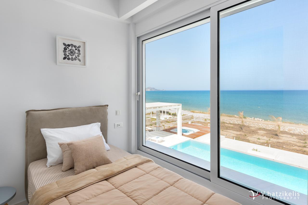 Maria & Nada Beachfront Villa Kolymbia